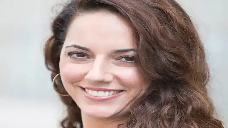 sona movsesian net worth
