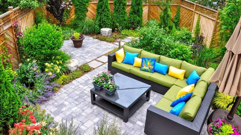Modern Outdoor Living Ideas: Creating a Comfortable Backyard Retreat